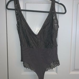 WINDSOR - lace/ sheer body suit low cut